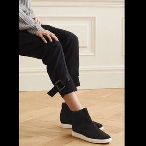 Vince Ilona Suede Black Sneaker